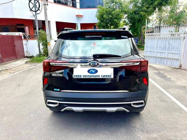 https://images10.gaadi.com/usedcar_image/4572234/original/processed_8bb4d3b1d0c9bcef15370de8d4ddcc1a.jpg?imwidth=6402