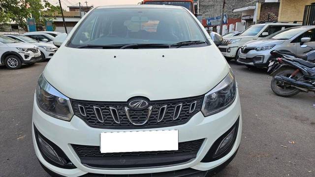 https://images10.gaadi.com/usedcar_image/4572246/original/processed_7a215fb9d492fc200eb365aac24b452c.jpg?imwidth=6402