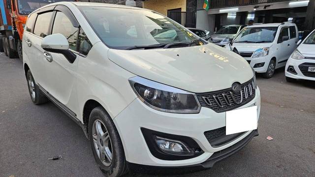 https://images10.gaadi.com/usedcar_image/4572246/original/processed_e0f4dcec5972be1b4ae948f1eb23bf11.jpg?imwidth=6400