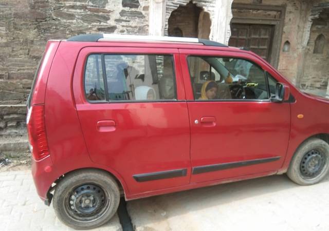 https://images10.gaadi.com/usedcar_image/4572287/original/d4316313-5bb7-4dcc-9024-af82b1ae0b48.jpg?imwidth=6402