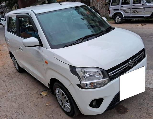 https://images10.gaadi.com/usedcar_image/4572295/original/processed_8af6e7e55e9d010211389e6a970025ee.jpg?imwidth=6400