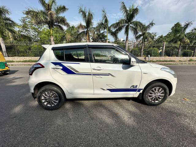 https://images10.gaadi.com/usedcar_image/4572301/original/processed_b75ca0e0-8696-4e2f-8269-b1f47a2ee6e8.jpg?imwidth=6400