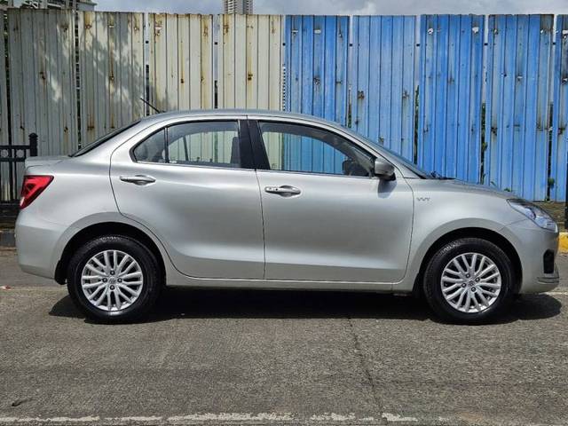 https://images10.gaadi.com/usedcar_image/4572303/original/b541de58184d0f5a37a41e891763efa2.jpg?imwidth=6401