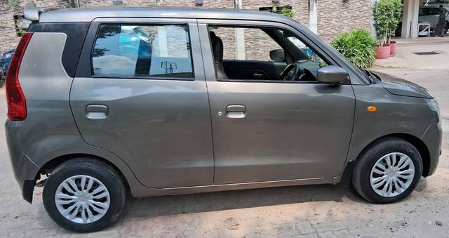 https://images10.gaadi.com/usedcar_image/4572311/original/fc3d6975155aee4ba5387aecb8105e34.jpg?imwidth=6402