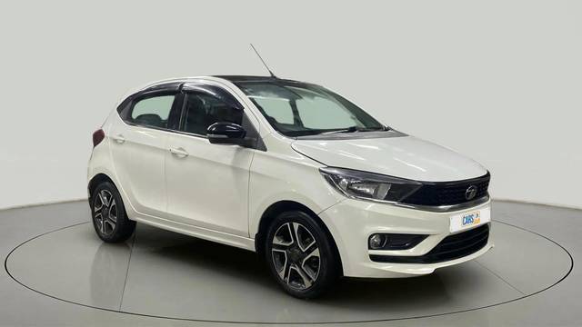 https://images10.gaadi.com/usedcar_image/4572313/original/8302aa95f9b79a6a6813bb5bce8d3b2d.jpg?imwidth=6400