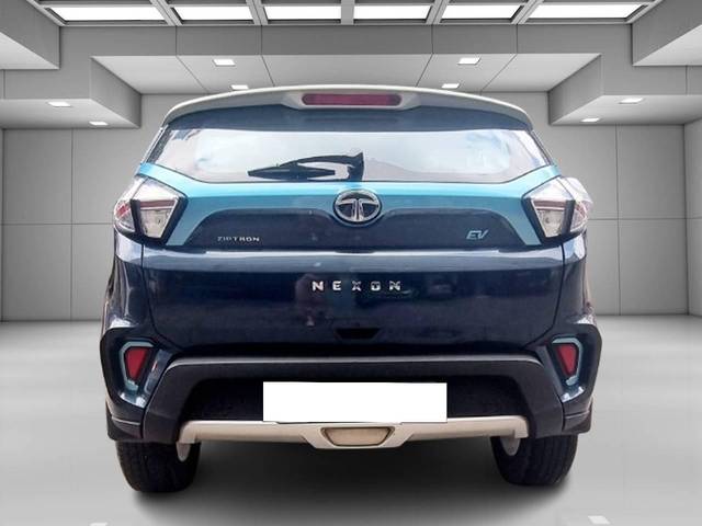 https://images10.gaadi.com/usedcar_image/4572318/original/processed_dbd5dc19adcfb5815e29f5e88a15bb4c.jpeg?imwidth=6401