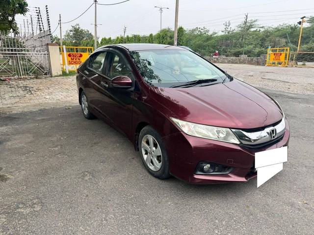 https://images10.gaadi.com/usedcar_image/4572324/original/processed_2a998d36-a8e2-4941-ae29-e92c26e7174e.jpg?imwidth=6400