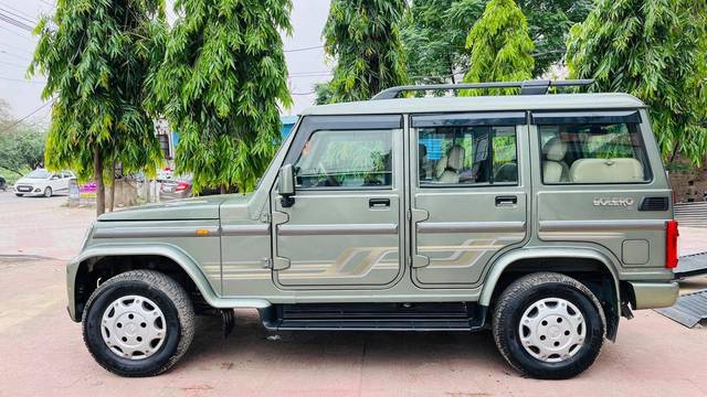 https://images10.gaadi.com/usedcar_image/4572325/original/processed_98c56a94996bafdc9db857fb4e247dd8.jpg?imwidth=6402