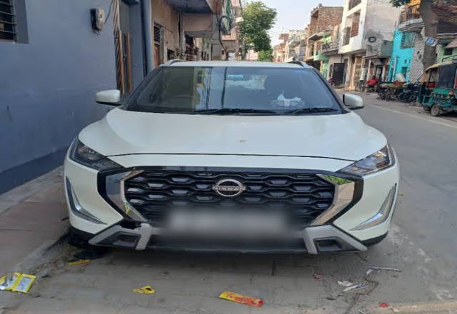 https://images10.gaadi.com/usedcar_image/4572326/original/6eee2614-023f-4bfc-9b33-4f3b3a5111ef.?imwidth=6400