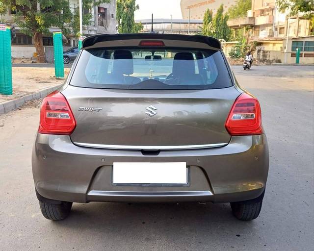 https://images10.gaadi.com/usedcar_image/4572328/original/processed_42563013034a7087218cd3284c23ec34.jpg?imwidth=6402