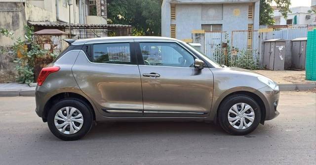 https://images10.gaadi.com/usedcar_image/4572328/original/processed_ff49d77f19a086b660620c142f066c50.jpg?imwidth=6401