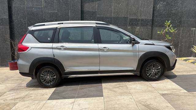 https://images10.gaadi.com/usedcar_image/4572336/original/7c772d6fc614a72a37142beb18190935.jpg?imwidth=6401