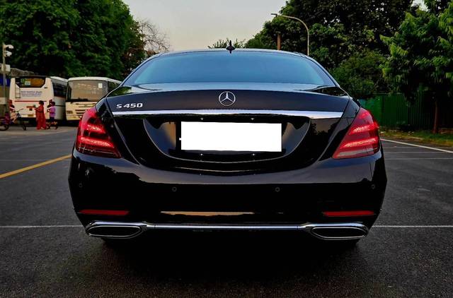 https://images10.gaadi.com/usedcar_image/4572338/original/processed_0682f7a8d13144c05e732f32675d3ead.jpg?imwidth=6402