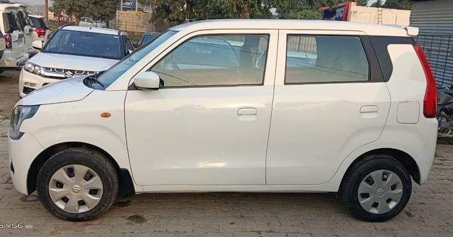 https://images10.gaadi.com/usedcar_image/4572344/original/processed_7d09e6a8723cfab4b76ebfb9fc593179.jpg?imwidth=6400