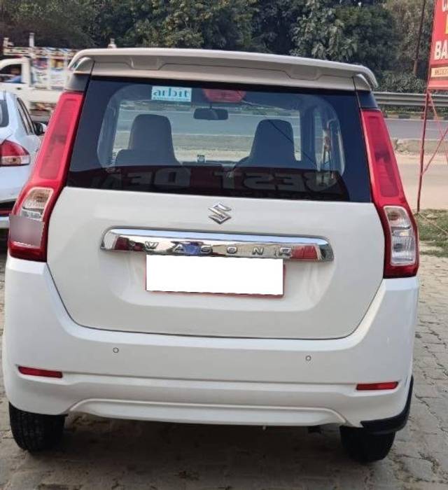 https://images10.gaadi.com/usedcar_image/4572344/original/processed_f21ecb02513f6c553c54154b05448a01.jpg?imwidth=6402