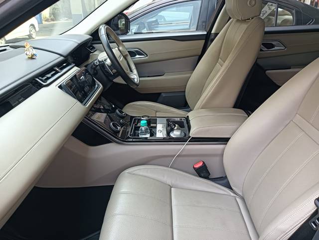https://images10.gaadi.com/usedcar_image/4572356/original/9fd714c44840c5c71367625fd0d1d288.jpg?imwidth=6402