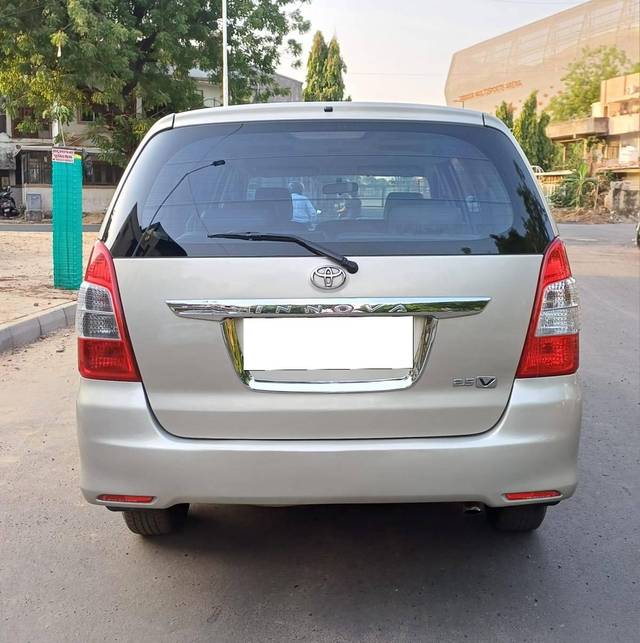 https://images10.gaadi.com/usedcar_image/4572360/original/processed_087e414f2770a6e06143bad28fa558e3.jpg?imwidth=6402