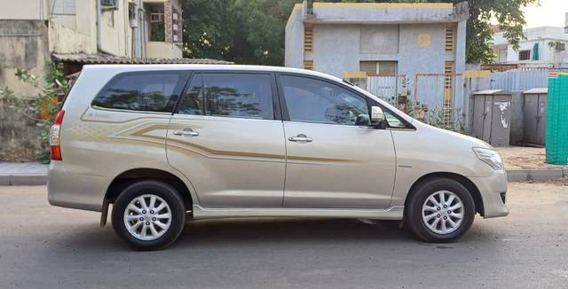 https://images10.gaadi.com/usedcar_image/4572360/original/processed_860ee00d6881c7406c99dfc960fe9856.jpg?imwidth=6401