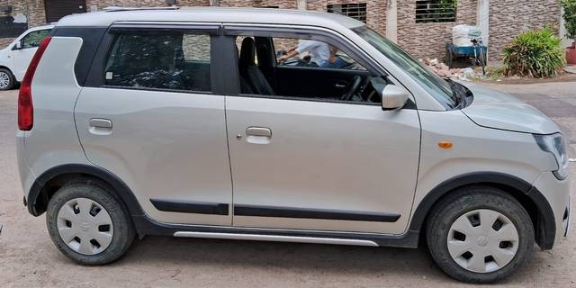 https://images10.gaadi.com/usedcar_image/4572365/original/195017894e0934daa26e2cd280676462.jpg?imwidth=6401