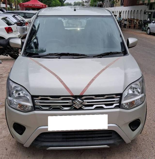 https://images10.gaadi.com/usedcar_image/4572365/original/processed_cf0006405bb914fcc9709ff2f7d0863b.jpg?imwidth=6400
