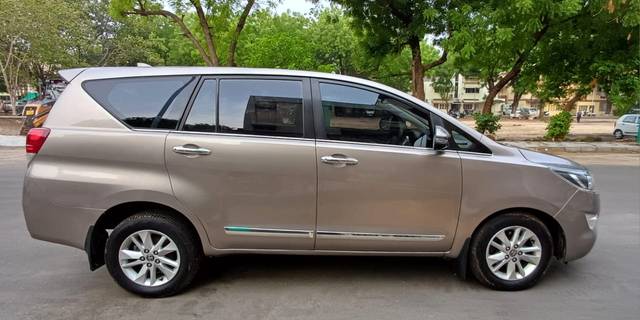 https://images10.gaadi.com/usedcar_image/4572367/original/b3a8d3071acdd84c5392a7c0f1d4d432.jpg?imwidth=6401