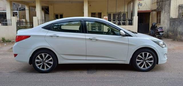 https://images10.gaadi.com/usedcar_image/4572384/original/d751f1677c0e360312483ac465cfbd19.jpg?imwidth=6401