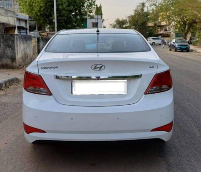 https://images10.gaadi.com/usedcar_image/4572384/original/processed_40822b635cf92b6c50ad24f56ab8f392.jpg?imwidth=6402