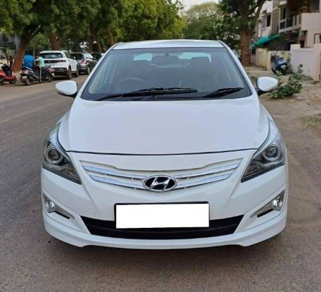 https://images10.gaadi.com/usedcar_image/4572384/original/processed_df525fb3c02333dd5cb5ca6771158f32.jpg?imwidth=6400
