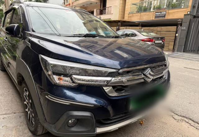https://images10.gaadi.com/usedcar_image/4572391/original/97387772-efc2-4f70-ad90-5d6cc6a6643a.?imwidth=6400