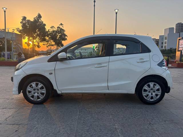 https://images10.gaadi.com/usedcar_image/4572396/original/a07900a0ee3d8bc8e801ba1855daadd4.jpg?imwidth=6402