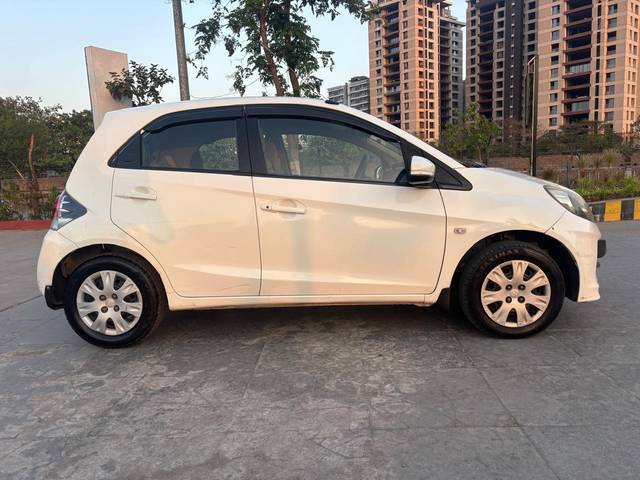 https://images10.gaadi.com/usedcar_image/4572396/original/processed_85ac75db734392d163603f5f5ae15a46.jpg?imwidth=6401