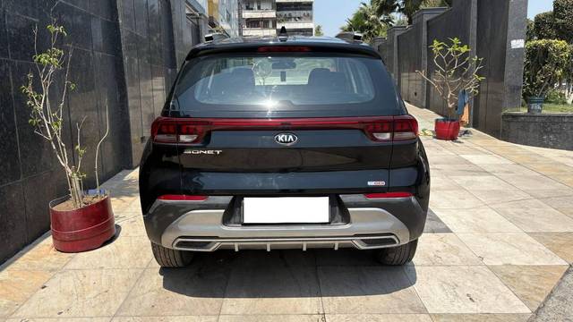 https://images10.gaadi.com/usedcar_image/4572408/original/processed_b1438ab3195cc61eb609cb14d21fcef6.jpg?imwidth=6402
