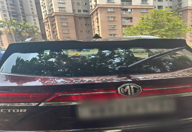 https://images10.gaadi.com/usedcar_image/4572411/original/46aa094e-c57e-47eb-8fe7-df48fcc851e4.?imwidth=6401