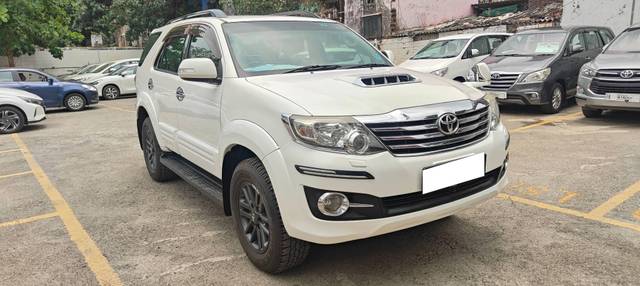 https://images10.gaadi.com/usedcar_image/4572419/original/processed_284229f3f39835177f39069867c0afb9.jpg?imwidth=6400