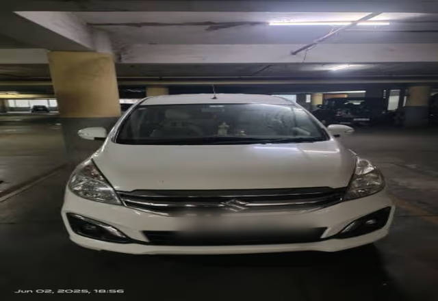 https://images10.gaadi.com/usedcar_image/4572420/original/3b58417b-1180-49fe-bf21-95a01ce7af2a.?imwidth=6401