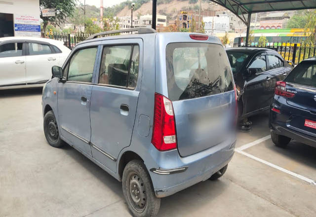 https://images10.gaadi.com/usedcar_image/4572477/original/1a87eea6-e34b-4d30-a335-7e9dcf943ca7.?imwidth=6402