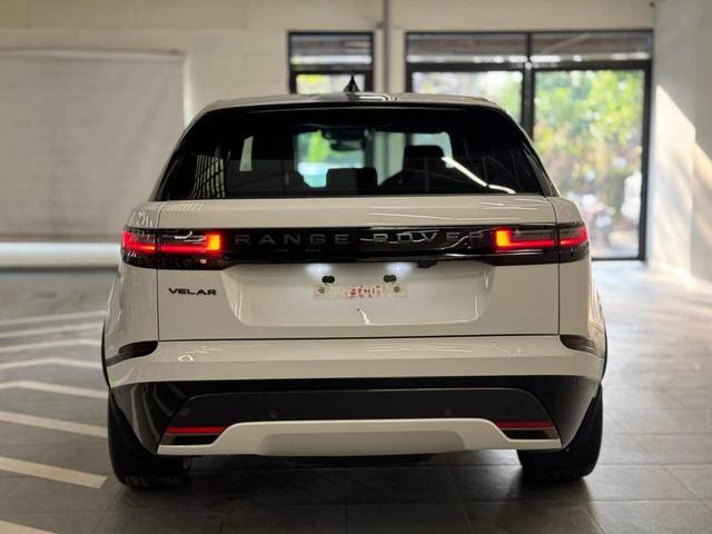 https://images10.gaadi.com/usedcar_image/4572478/original/processed_c91a3d2cdea2bce1d9943febd990ca5c.jpg?imwidth=6401
