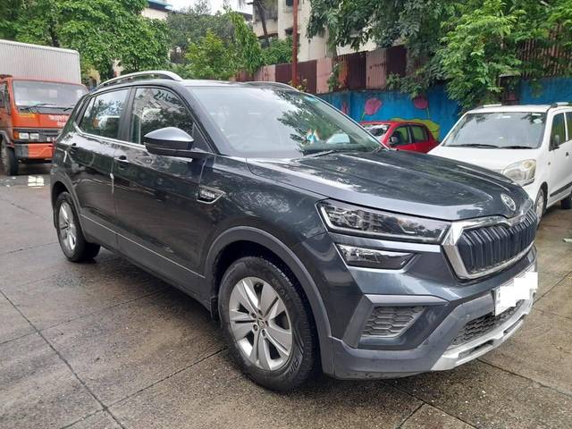 https://images10.gaadi.com/usedcar_image/4572480/original/processed_dcbb94650acbc1189a405d289ee73156.jpg?imwidth=6400