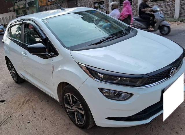 https://images10.gaadi.com/usedcar_image/4572486/original/processed_312bb9bbfffd6862a9e501ee7a0bc03d.jpg?imwidth=6401