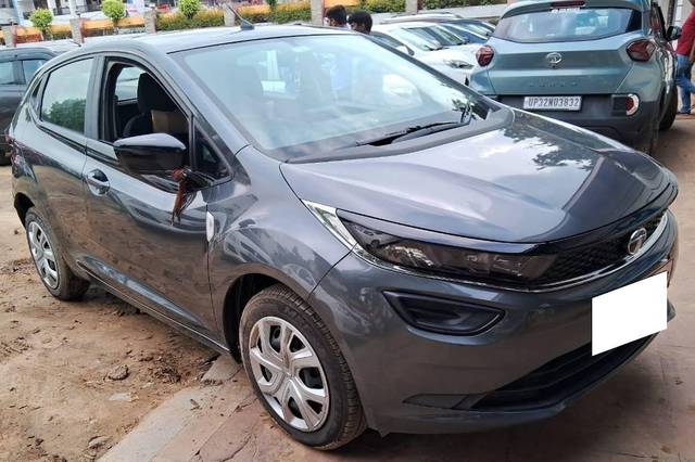 https://images10.gaadi.com/usedcar_image/4572495/original/processed_d15b18b6674faab87a27845f318144be.jpg?imwidth=6401