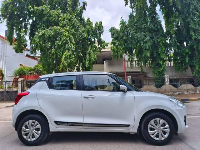https://images10.gaadi.com/usedcar_image/4572496/original/processed_0f06db05efaa3d342f10673a96d3f9eb.jpg?imwidth=6401