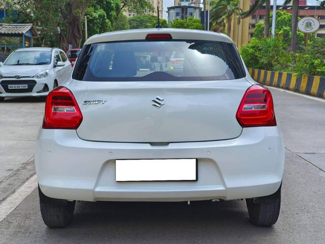 https://images10.gaadi.com/usedcar_image/4572496/original/processed_0f85d74d1e5bda925c9107ffb2cf5c25.jpg?imwidth=6402