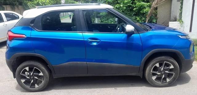 https://images10.gaadi.com/usedcar_image/4572506/original/processed_b6ff888c8f063dc29af0a7f4981b2ca4.jpg?imwidth=6401
