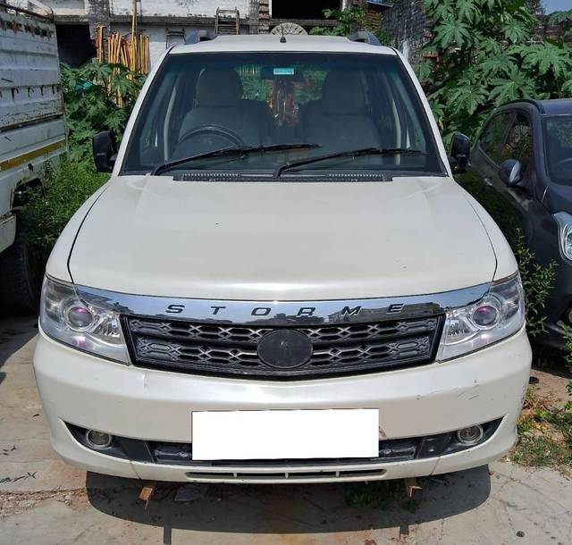 https://images10.gaadi.com/usedcar_image/4572513/original/processed_3c62a7e300d4466e6ea89904b332a2b0.jpg?imwidth=6400