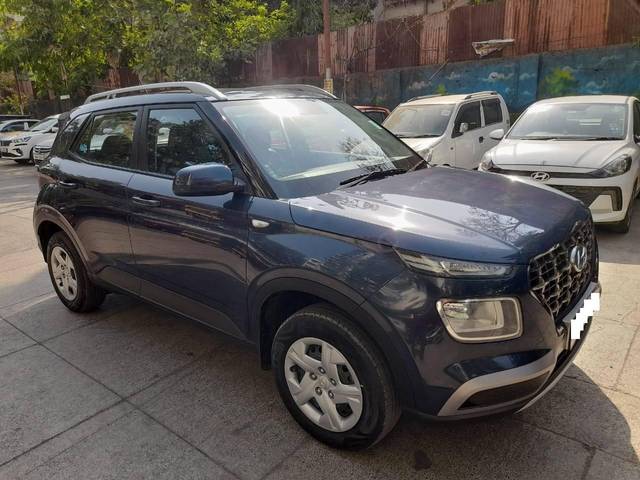 https://images10.gaadi.com/usedcar_image/4572514/original/processed_55c665d858f888d8ecb9d3ecf9fe203c.jpg?imwidth=6400