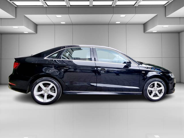 https://images10.gaadi.com/usedcar_image/4572529/original/47bee072047e20f4e2e9dac1b1f7bc58.jpg?imwidth=6401
