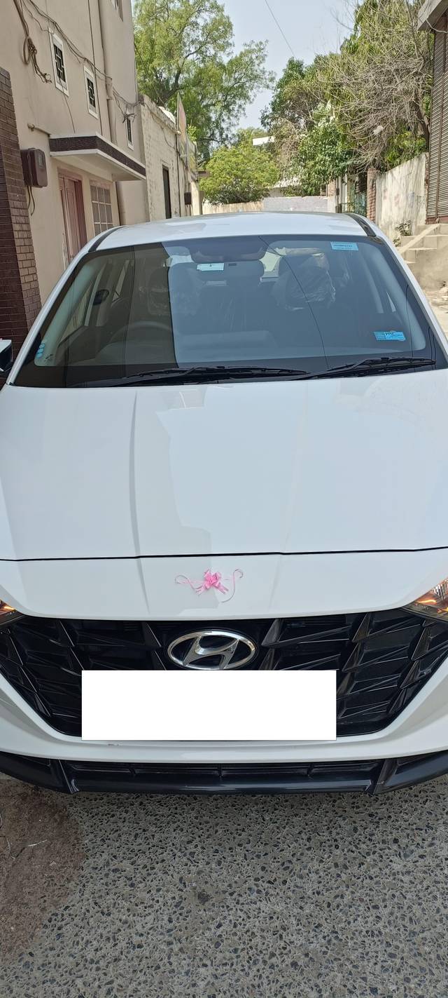 https://images10.gaadi.com/usedcar_image/4572532/original/processed_15774ab8241d82869859adda26712461.jpg?imwidth=6400