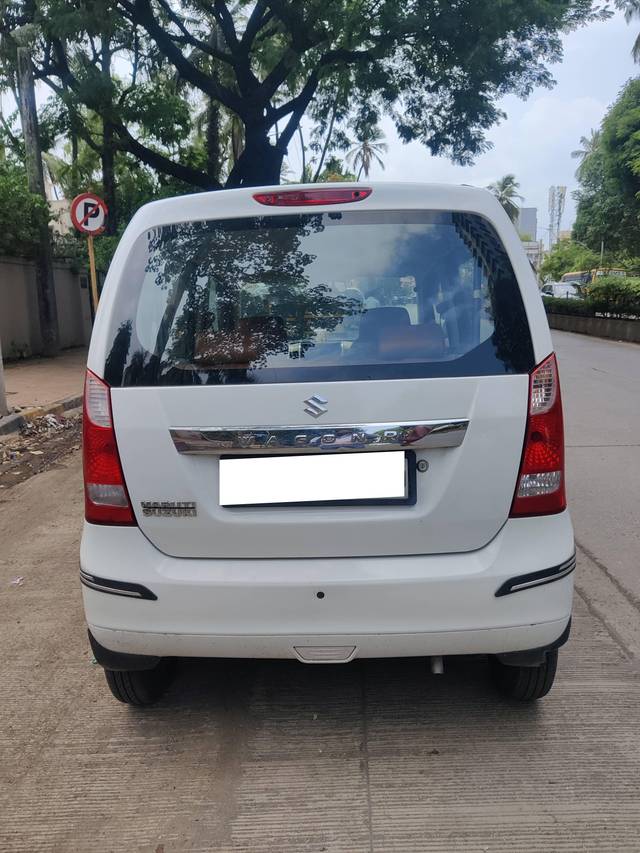 https://images10.gaadi.com/usedcar_image/4572538/original/processed_7cfc467d5a81c3760a7624a060085187.jpg?imwidth=6401
