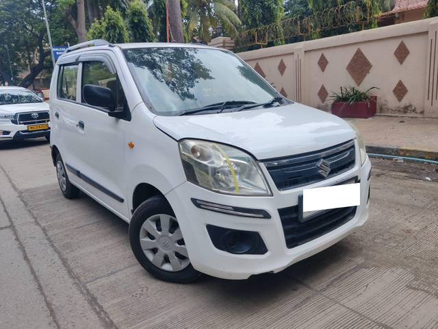 https://images10.gaadi.com/usedcar_image/4572538/original/processed_bf7145ad692d5ac5346f5fb0ce03a1b4.jpg?imwidth=6400