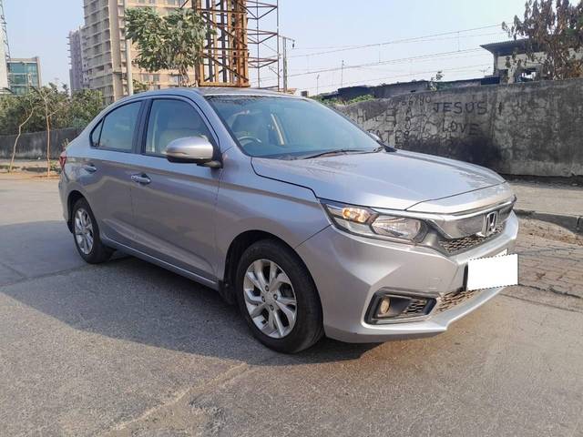 https://images10.gaadi.com/usedcar_image/4572547/original/processed_2d2ddc82a816832846eb226a52e89268.jpeg?imwidth=6400